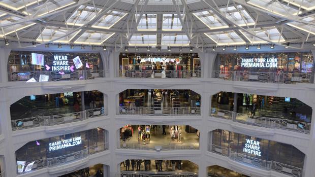 Edificio situado en la Gran Vía madrileña donde se ubica la tienda Primark más grande de España