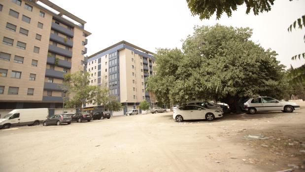 Este solar de San Bernardo albergará un nuevo aparcamiento público en los próximos meses