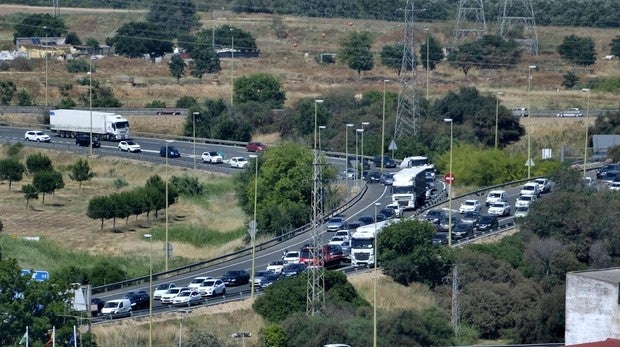 Atascos y retenciones producidas este viernes en Sevilla