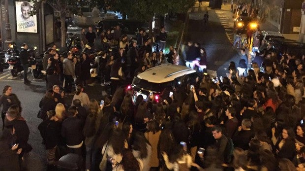 Cientos de jóvenes se han acercado a conocer a la «it-girl»