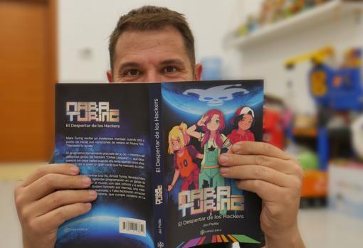 Javi Padilla presenta su libro protagonizado por Mara Turing