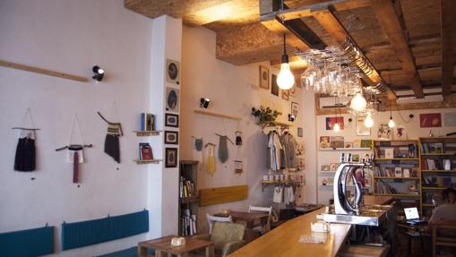 La primera librotaberna en Sevilla: La Jerónima