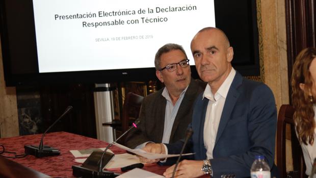 Antonio Muñoz, este martes, en la rueda de prensa Juan Flores