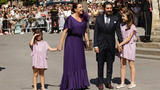 La Niña Pastori junto a su familia