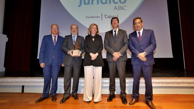 Álvaro Ybarra, Santiago Muñoz Machado, Catalina Luca de Tena, Juan Marín y Antonio Pulido