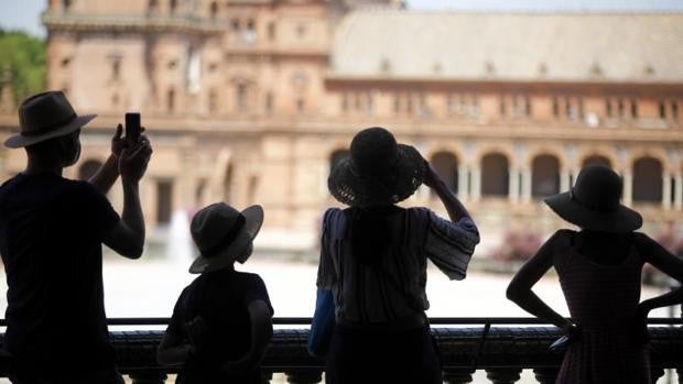 El Tiempo En Sevilla Calor Sofocante Con Dos Avisos Amarillos Y Maximas De 40ºc